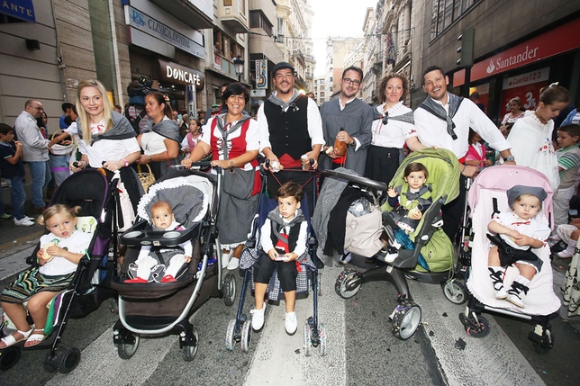 Cabalgata de apertura de la Feria 2015  / JOSÉ MIGUEL ESPARCIA