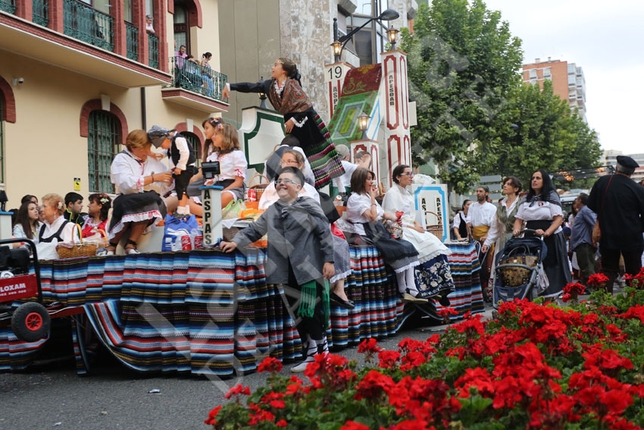 Cabalgata de apertura de la Feria 2015  / LOLA ORTIZ