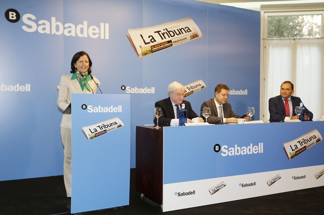 Un momento del desayuno informativo organizado por el diario La Tribuna y el Banco Sabadell, que ha contado con la presencia de Emiliano García-Page, presidente de Castilla-La Mancha  / LATRIBUNADEALBACETE.ES