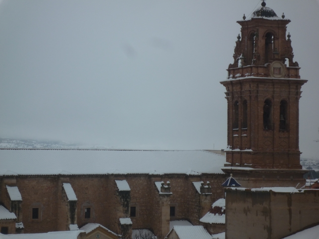 Almansa, en el momento de la gran nevada.   / JUAN RAMÓN MOSCAD