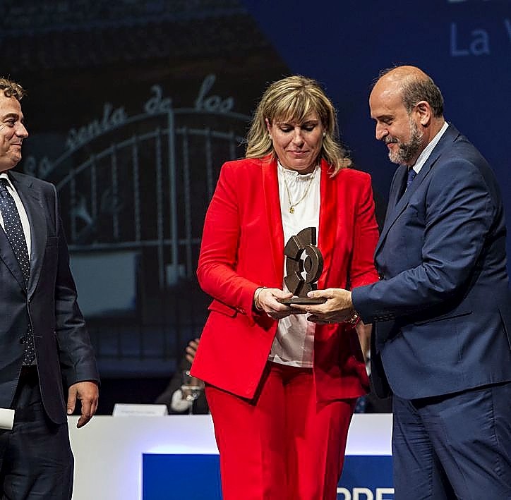 Marta Peñuelas es la premiada de Cuenca por La Venta de los Montes, restaurante, hospedería y catering.