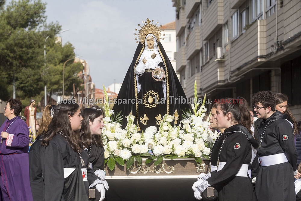 Un momento de la procesión infantil  / JOSÉ MIGUEL ESPARCIA