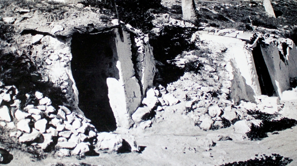 Estado en el que quedaron los exteriores de las cuevas Camino del Real, situadas junto al cerro del que explotó el Polvorín en la noche del 26 de julio de 1949. 