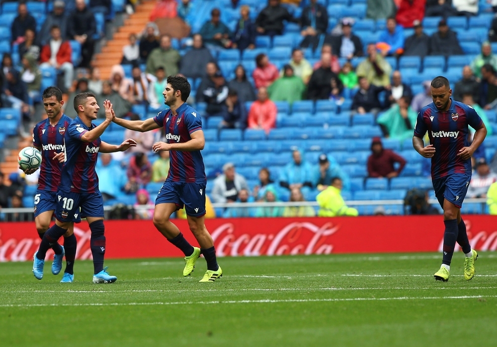 Benzema desmonta los planes de un combativo Levante