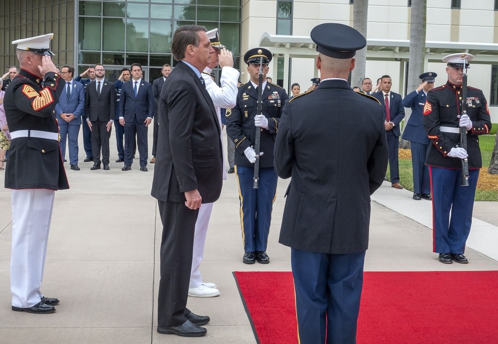 Bolsonaro fortalece la alianza militar con EEUU