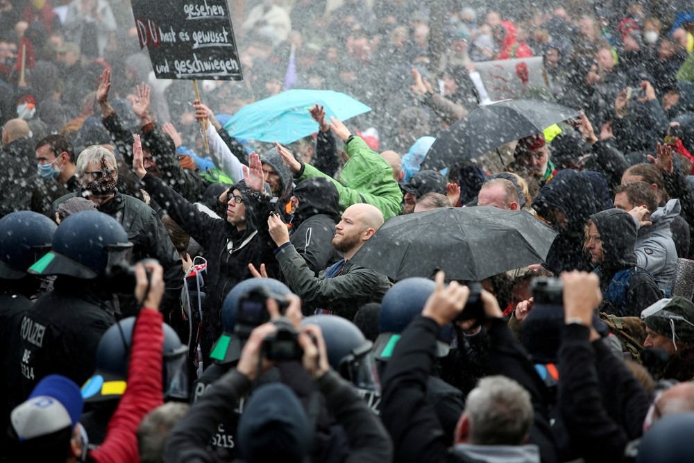 Más de cien detenidos en una protesta en Berlín
