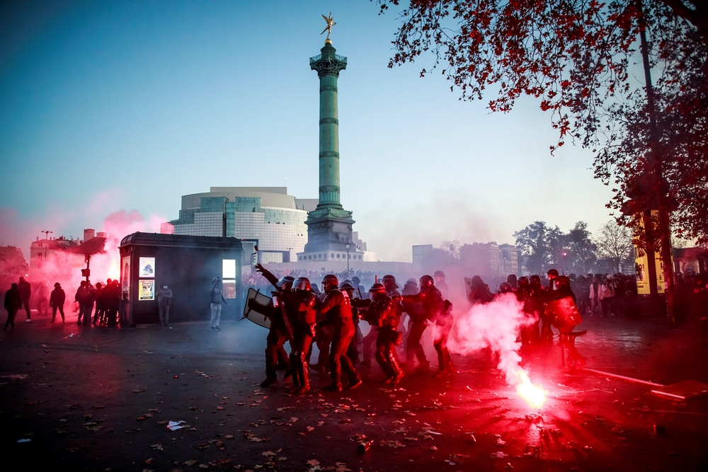 Una nueva gran protesta clama en Francia contra la polémica ley de seguridad  / CHRISTOPHE PETIT TESSON