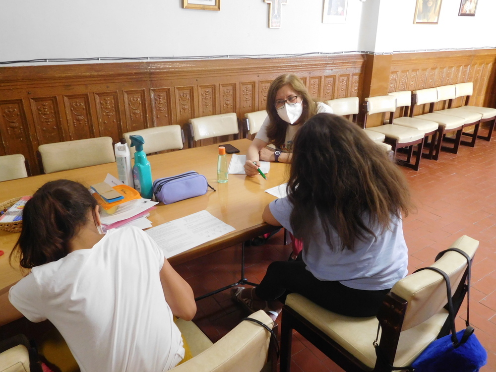 Misioneros de la Esperanza instruye a niños en Villarrobledo