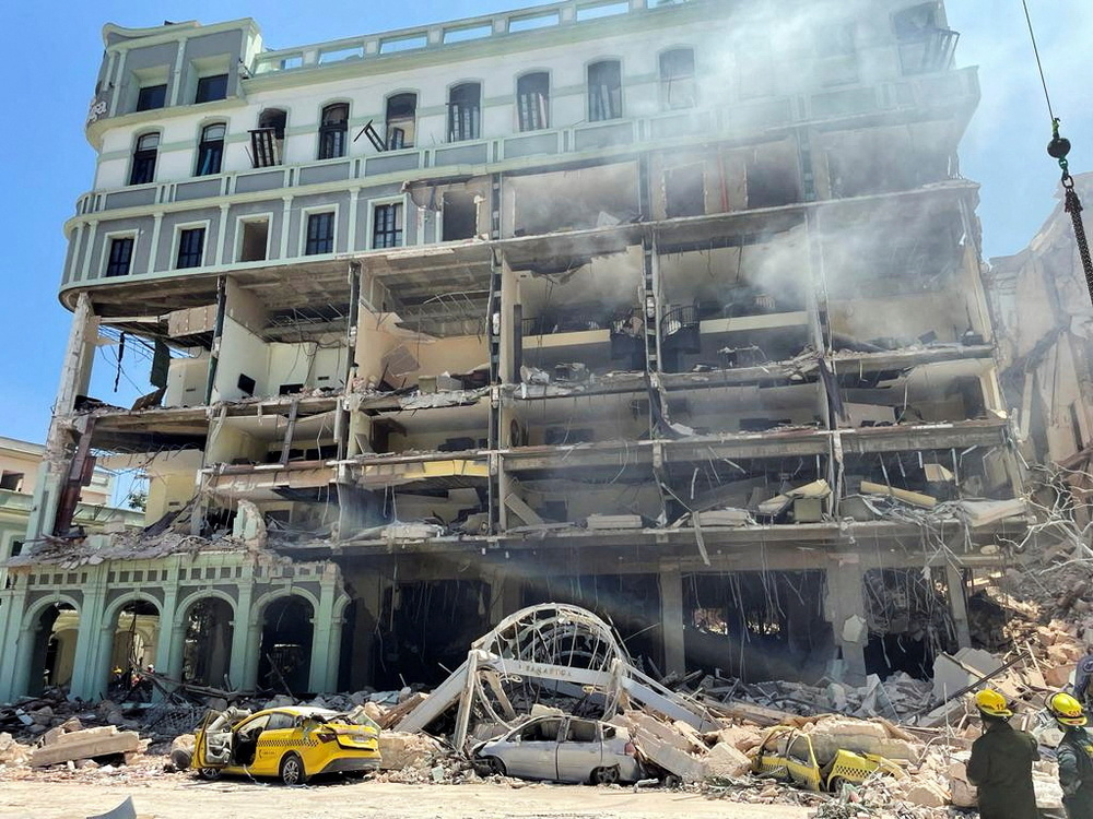 Una fuerte explosión destroza un hotel en La Habana