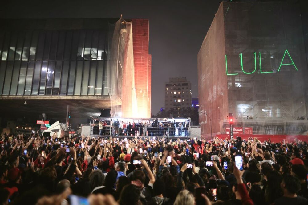 Lula y Bolsonaro definirán la Presidencia de Brasil en una segunda vuelta  / ETTORE CHIEREGUINI