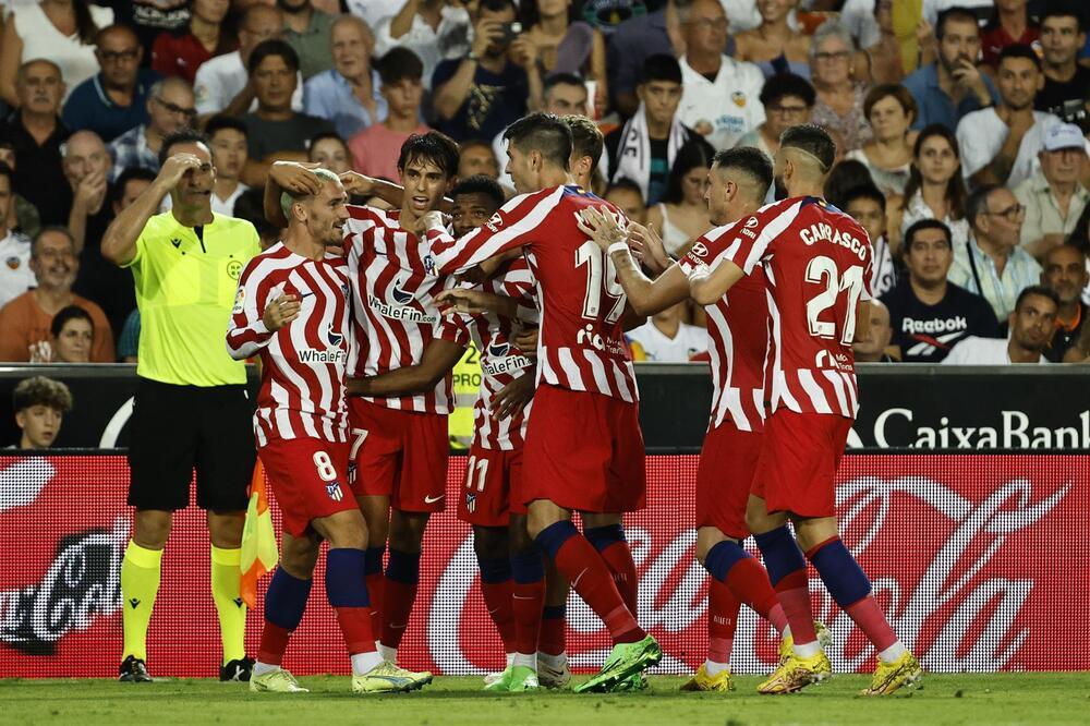 Sufrido triunfo del Atlético en Mestalla