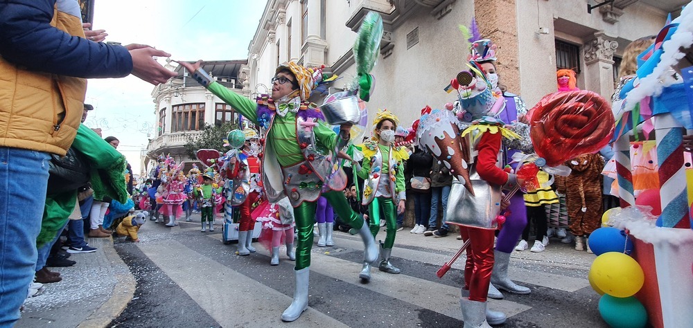 El Gran Desfile de Carnaval Infantil brilló con luz propia