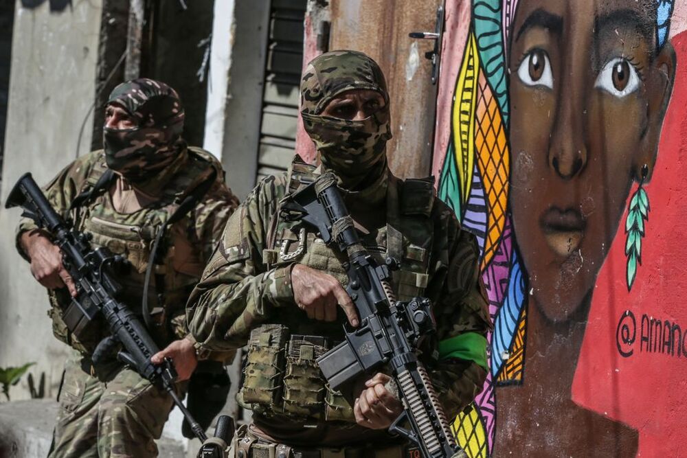 Operativo policial contra bandas criminales deja al menos cuatro muertos en Río  / ANDRÉ COELHO