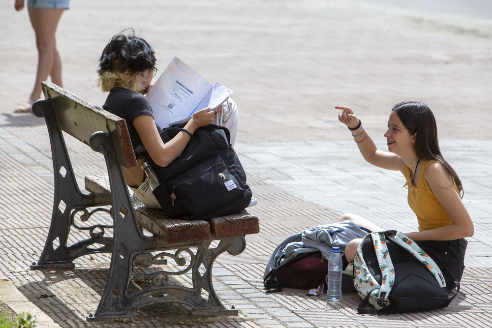 Inicio del examen de Inglés, el segundo del primer día de la EvAU en Albacete  / JOSÉ MIGUEL ESPARCIA