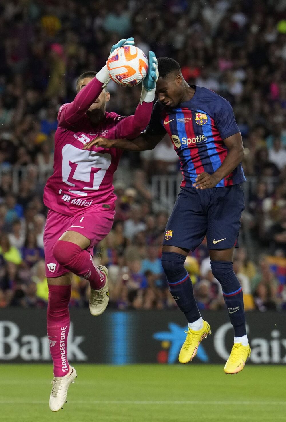 FC BARCELONA - PUMAS  / ALEJANDRO GARCÍA