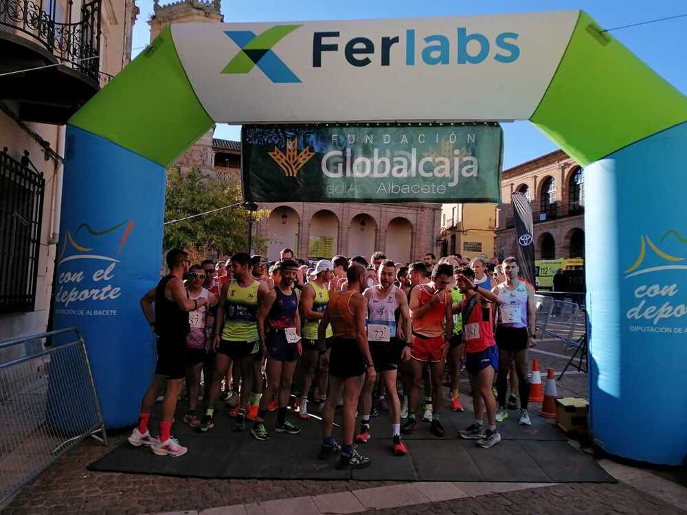 Víllora y Varela ganan en la carrera popular de Alcaraz