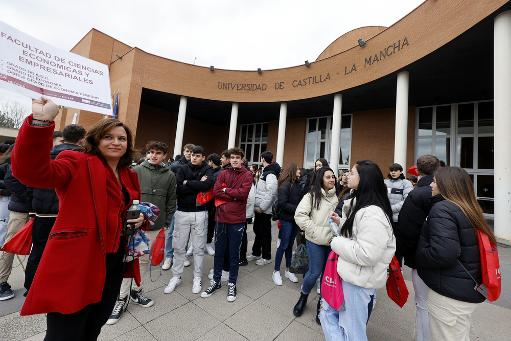 Alumnos de secundaria de toda la provincia 'toman' el Campus de Albacete