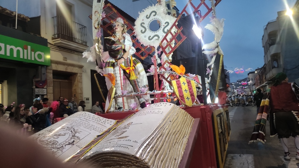 El frío despidió los desfiles del Carnaval de Villarrobledo
