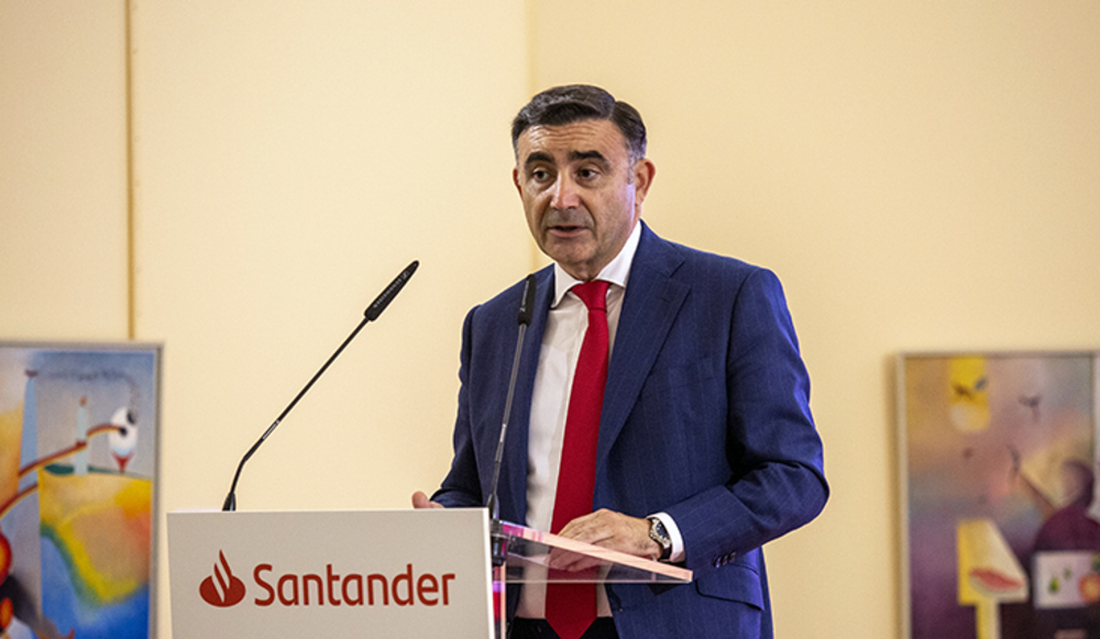 El director de Negocio de Banco Santander anima a las empresas a perseverar con los fondos europeos.