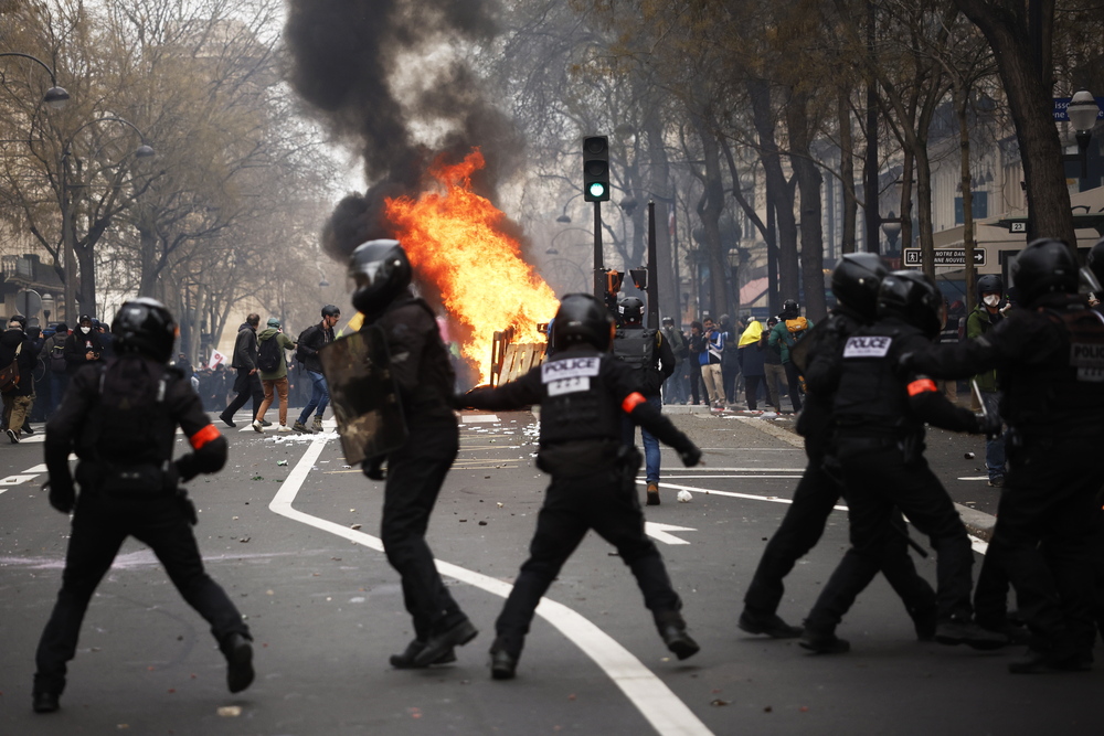 Nationwide strike in France against planned pension reform  / YOAN VALAT