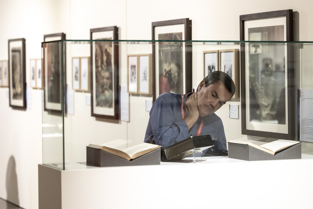 Un momento de la apertura de la exposición sobre Calsina en el Museo de Albacete.