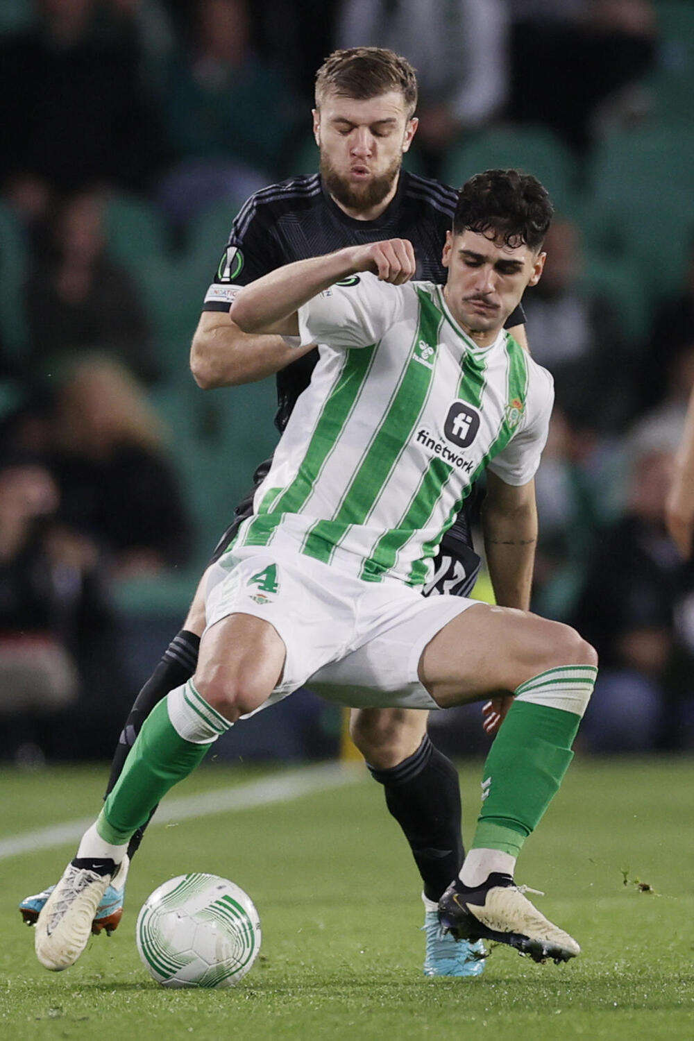 El Betis se complica el pase en la Conference