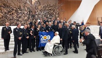 El Papa recibe a una delegación de la Comisaría de Albacete