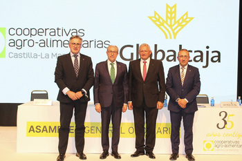 Globalcaja renueva acuerdo con Cooperativas Agro-Alimentarias