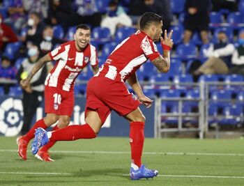 Suárez resucita al Atlético