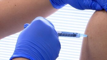 La EMA da su visto bueno a la vacuna de Novavax