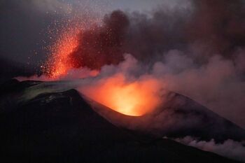 Los expertos descartan el fin de la erupción 