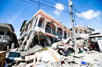 Un terremoto de magnitud 7,2 deja 304 muertos en Haití