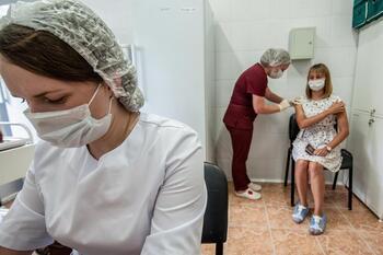 Rusia rebasa los 230.000 fallecidos por coronavirus