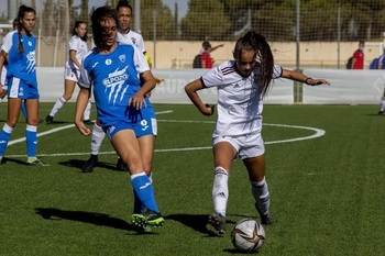 La selección española sub-19 convocó a Bea Vélez
