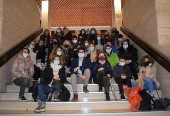 Alumnos del programa Erasmus visitan el Ayuntamiento