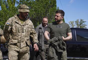 Zelenski visita Donetsk y Lugansk