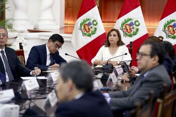 Boluarte pide al Congreso peruano aprobar el adelanto electoral