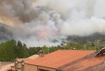 Primeras evacuaciones en Riópar a causa del fuego