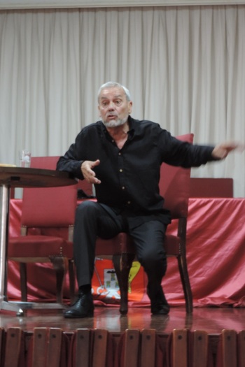Miguel Ángel Gallardo da una lección magistral de teatro