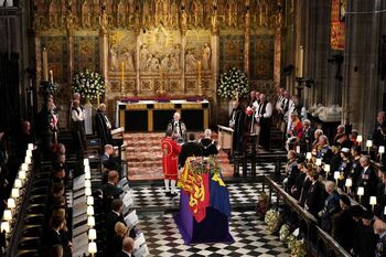Windsor acoge el último homenaje público a Isabel II