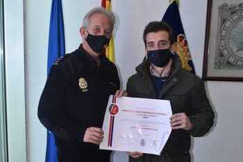 Policía Nacional premia a un albacetense por sus valores