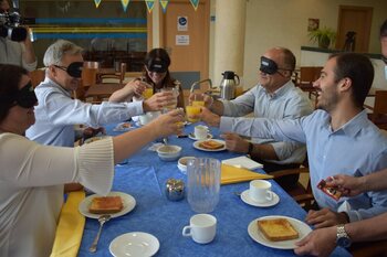 La Semana de la ONCE en Villarrobledo con 'desayuno a ciegas'