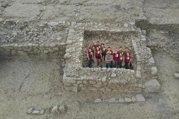 Hallan un torreón en la muralla romana de Libisosa