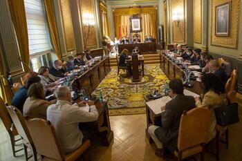 El Pleno provincial de Albacete, un 'spin-off' del Congreso