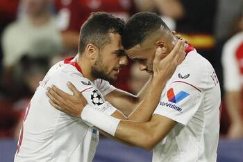El Sevilla golea y se garantiza el tercer puesto