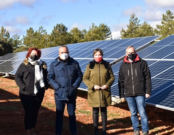 La Diputación impulsa en Vianos una instalación fotovoltaica