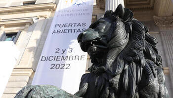 Las Cortes celebran la Constitución en plena polémica