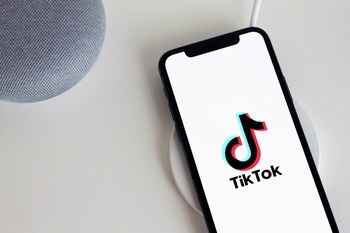 TikTok trabaja en un botón similar al 'retuit'