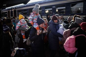 Ascienden a 1,7 millones los refugiados huidos de Ucrania