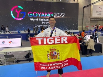 Patricio Martínez se subió al podio en el Mundial de taekwondo